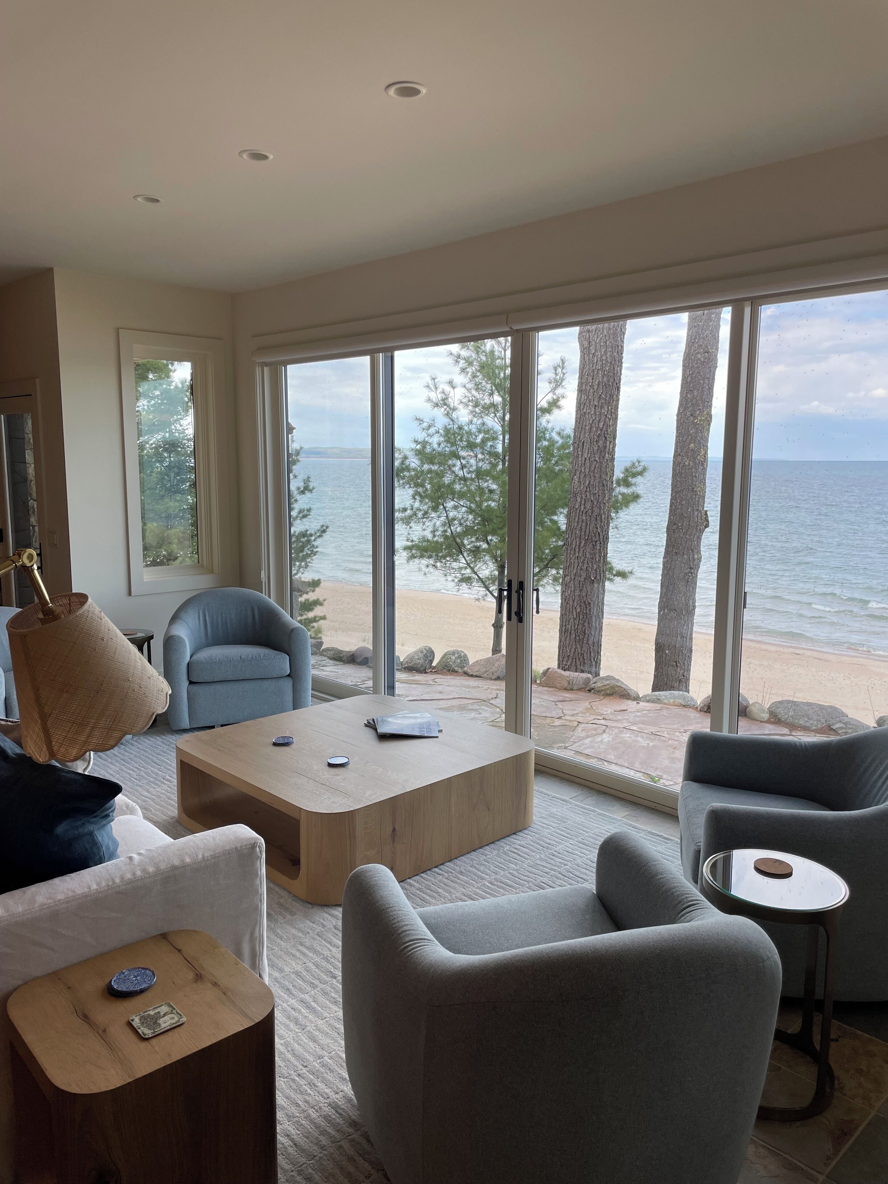 المنشأة من الداخل