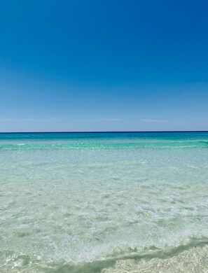 Beach nearby, sun-loungers, beach towels