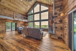 Interior - Galena Cabin w/ Wraparound Porch & Game Room! (Galena)