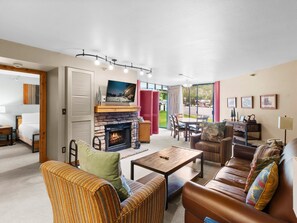 Smart TV, fireplace, DVD player - Come Home and Stay With Us, 1-Bed, jetted tub, fireplace, and more (Park City)