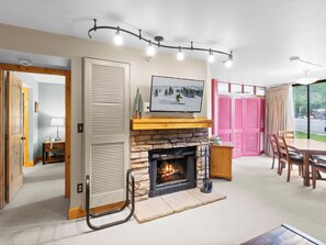 Interior - Come Home and Stay With Us, 1-Bed, jetted tub, fireplace, and more (Park City)