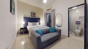 Superior Room | Premium bedding, down comforters, Tempur-Pedic beds, in-room safe - Hotel Tau Art Residence (Santo Domingo)