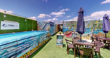 Hotel Tau Art Residence