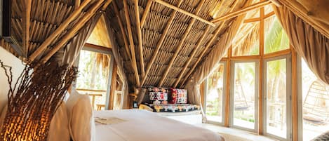 Ropa de cama hipoalergénica y minibar