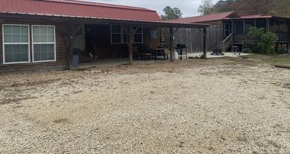 Beautiful 2 Bedroom Cabin with a lake view.