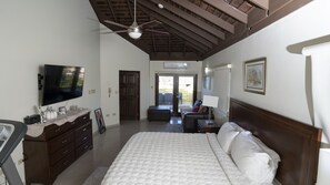 3 bedrooms, iron/ironing board, free WiFi, bed sheets - Penthouse villa on the beach, chef services available- extra cost. (Ocho Rios)