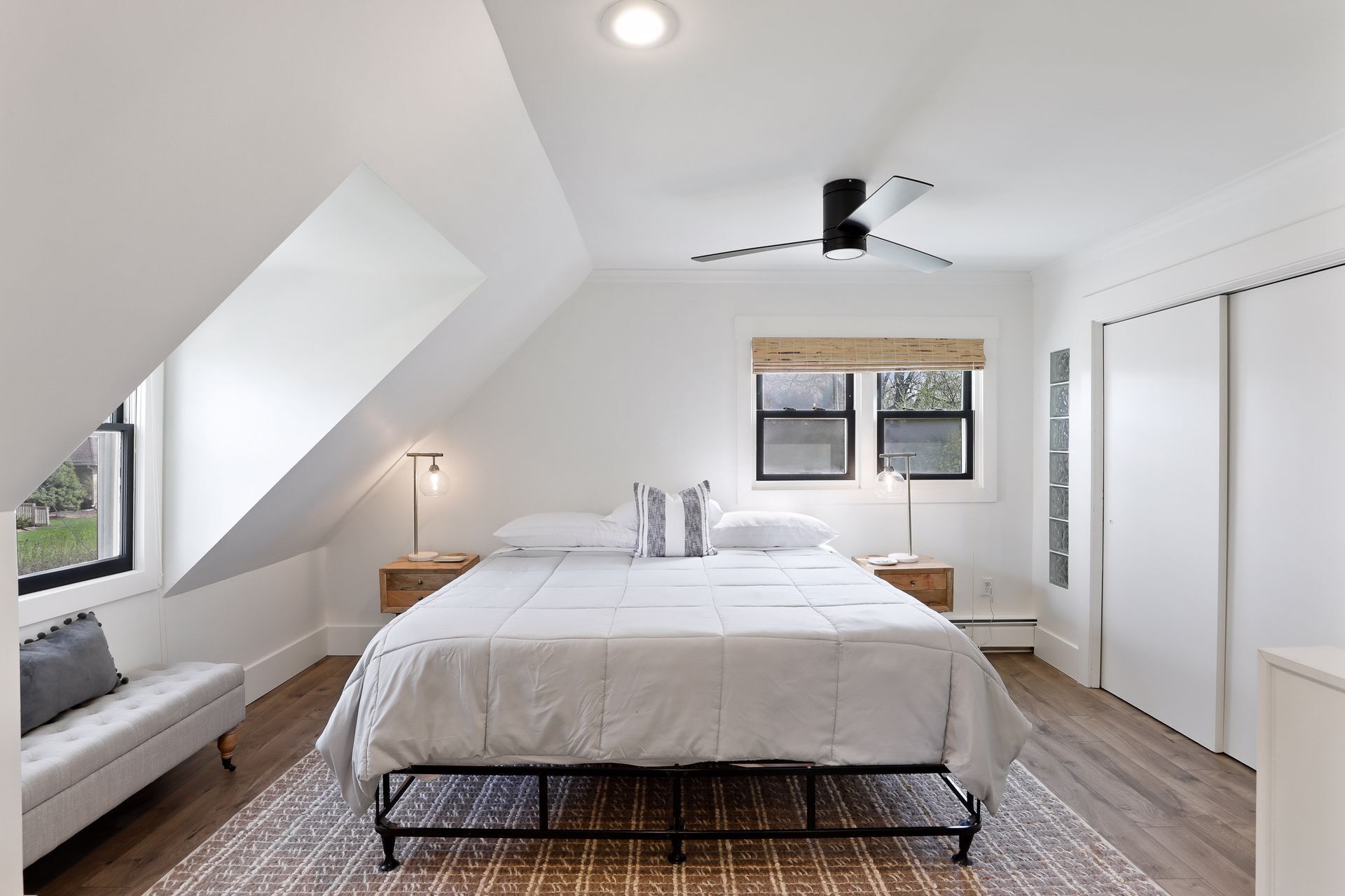 3 bedrooms, desk, free WiFi, bed sheets