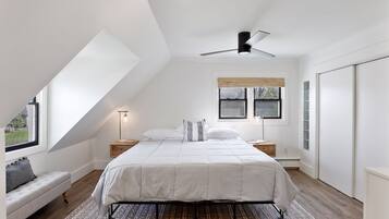 3 bedrooms, desk, free WiFi, bed sheets