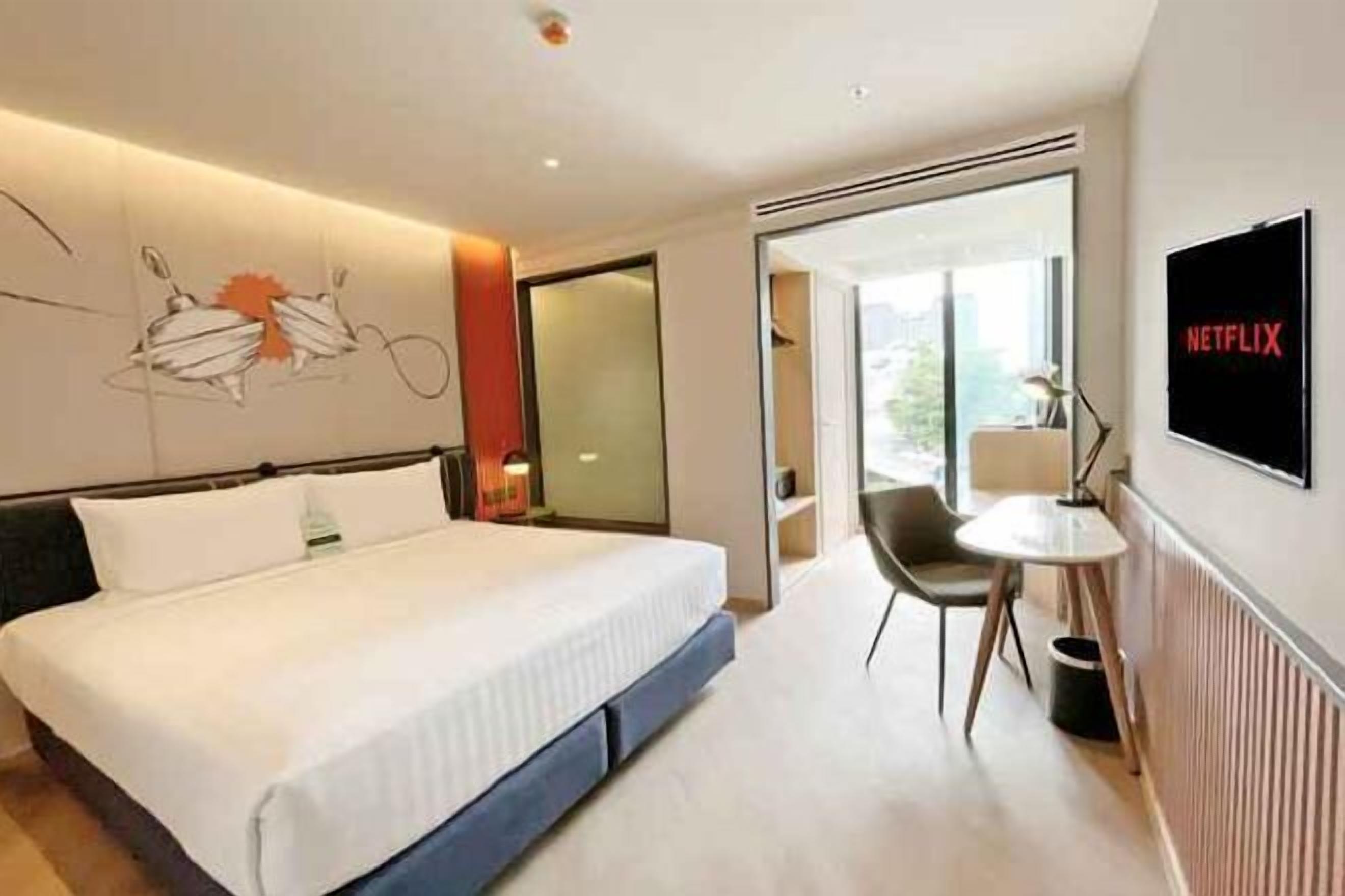 Allergikerbettwaren, Minibar, Zimmersafe, Schreibtisch