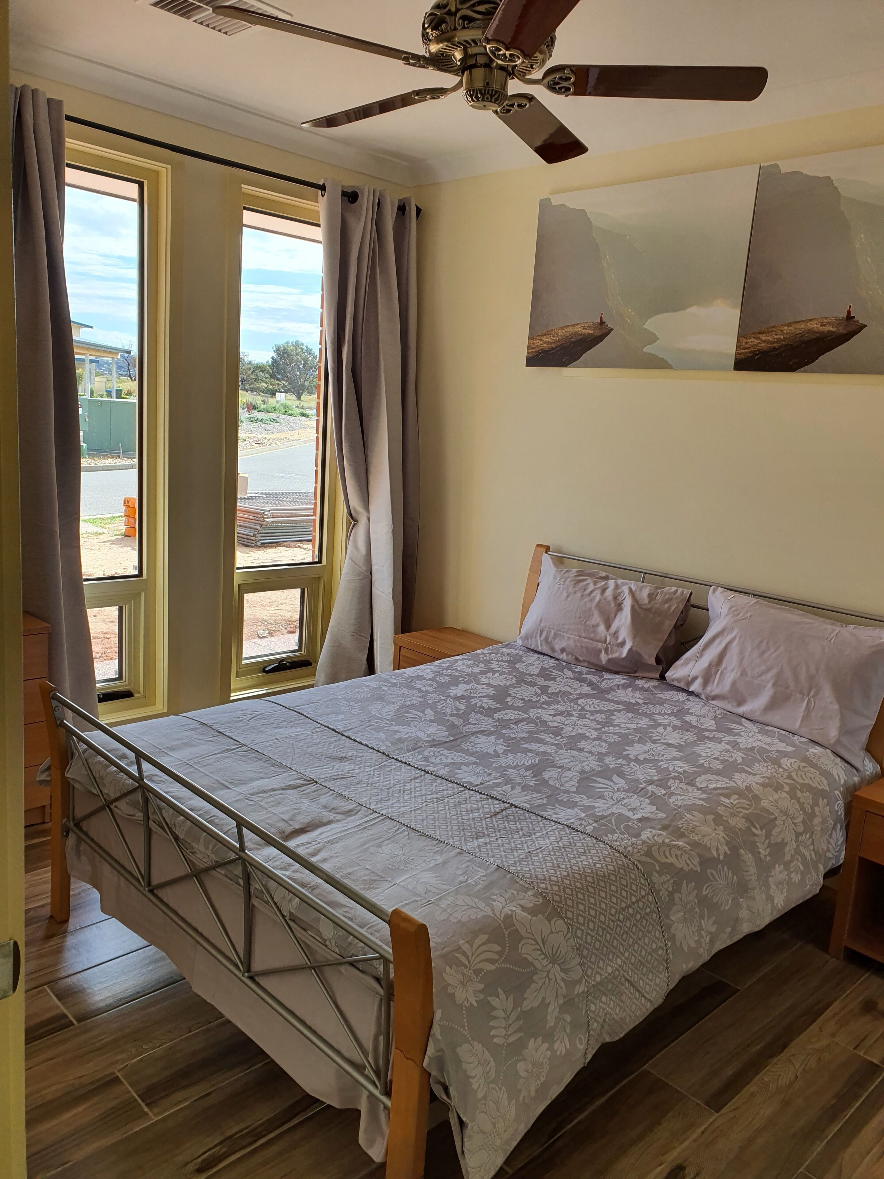 2 soverom, strykejern/-brett, wi-fi (inkludert) og sengetøy