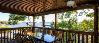 Lakefront Condo with Indoor Pool