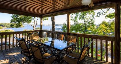 Lakefront Condo with Indoor Pool