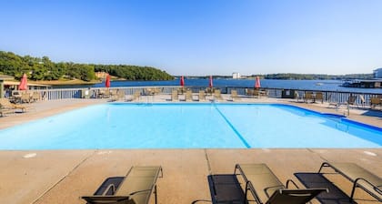 Lakefront Condo with Indoor Pool