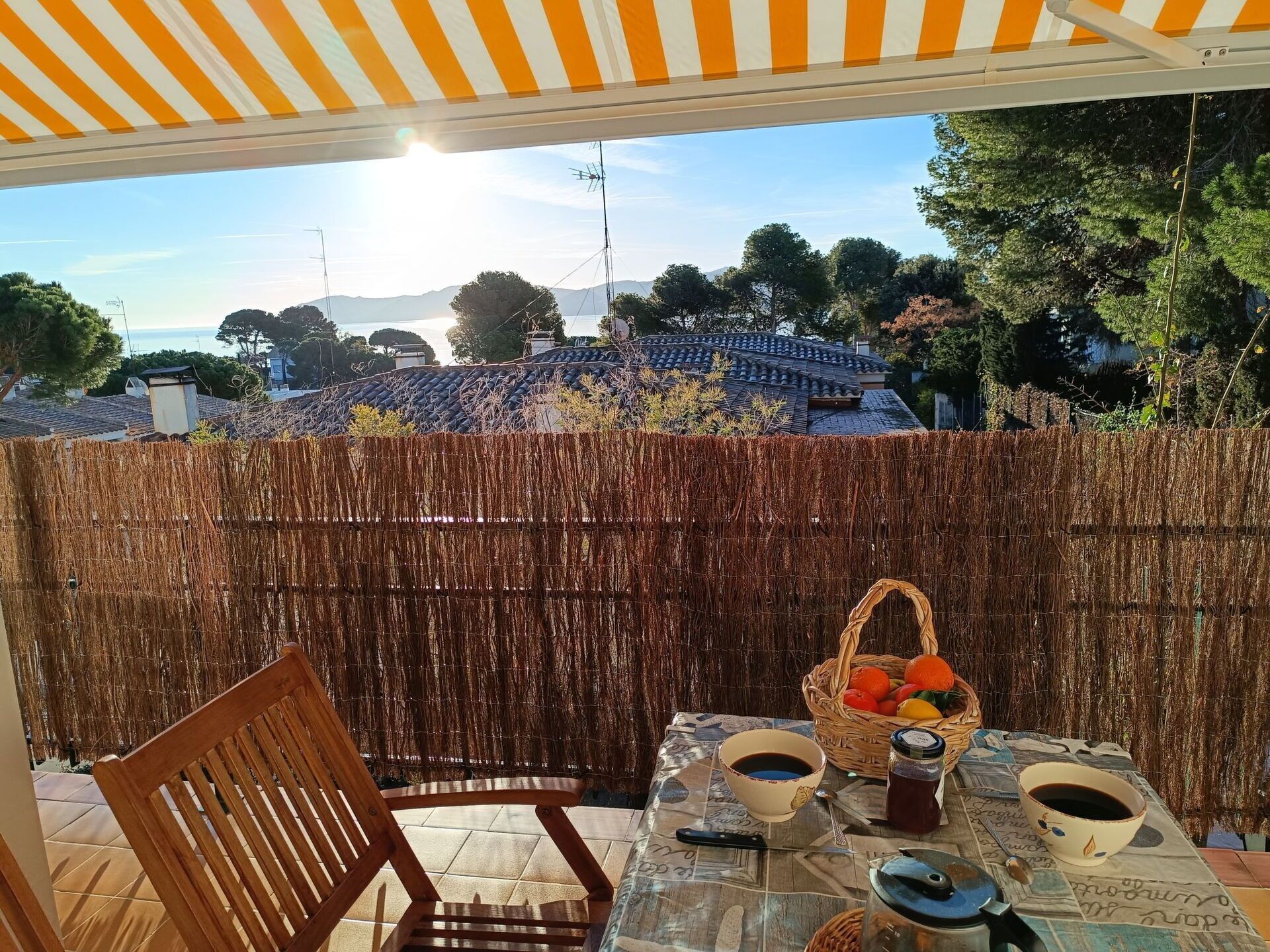 屋外ダイニングエリア