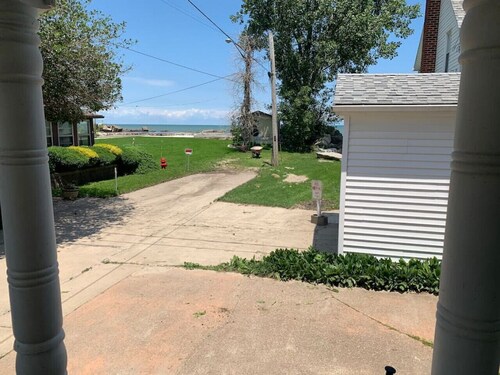Holiday House · Lakeview House on Rye Beach