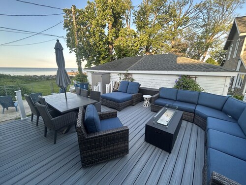 Holiday House · Lakeview House on Rye Beach