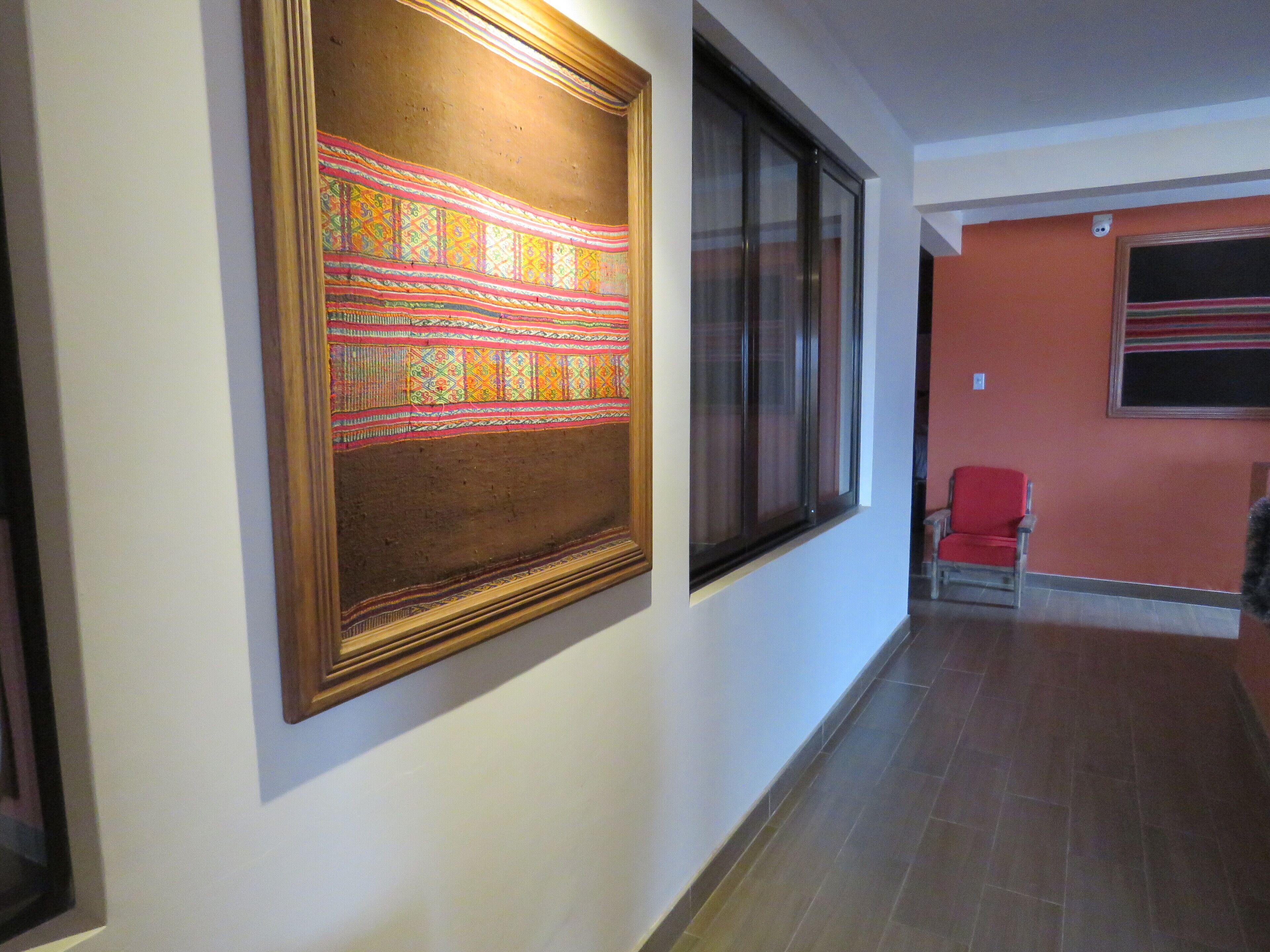 deluxe room | living area