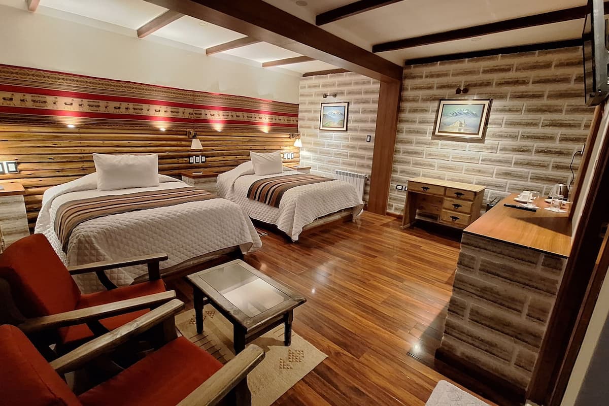 family room | free wifi, bed sheets