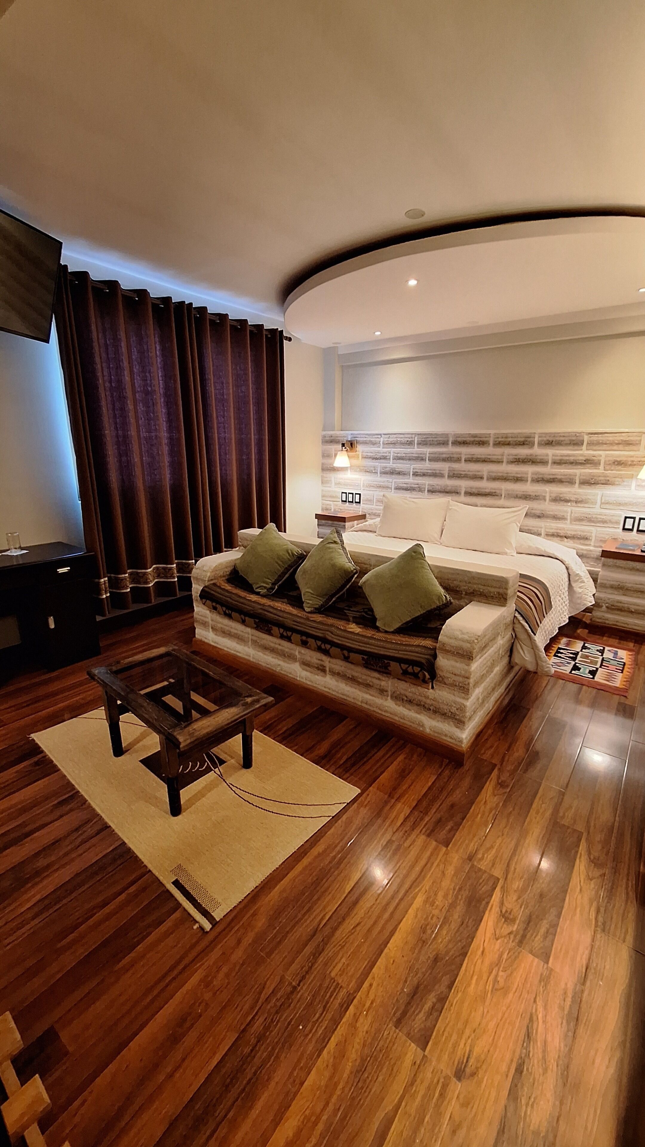 deluxe twin room | free wifi, bed sheets