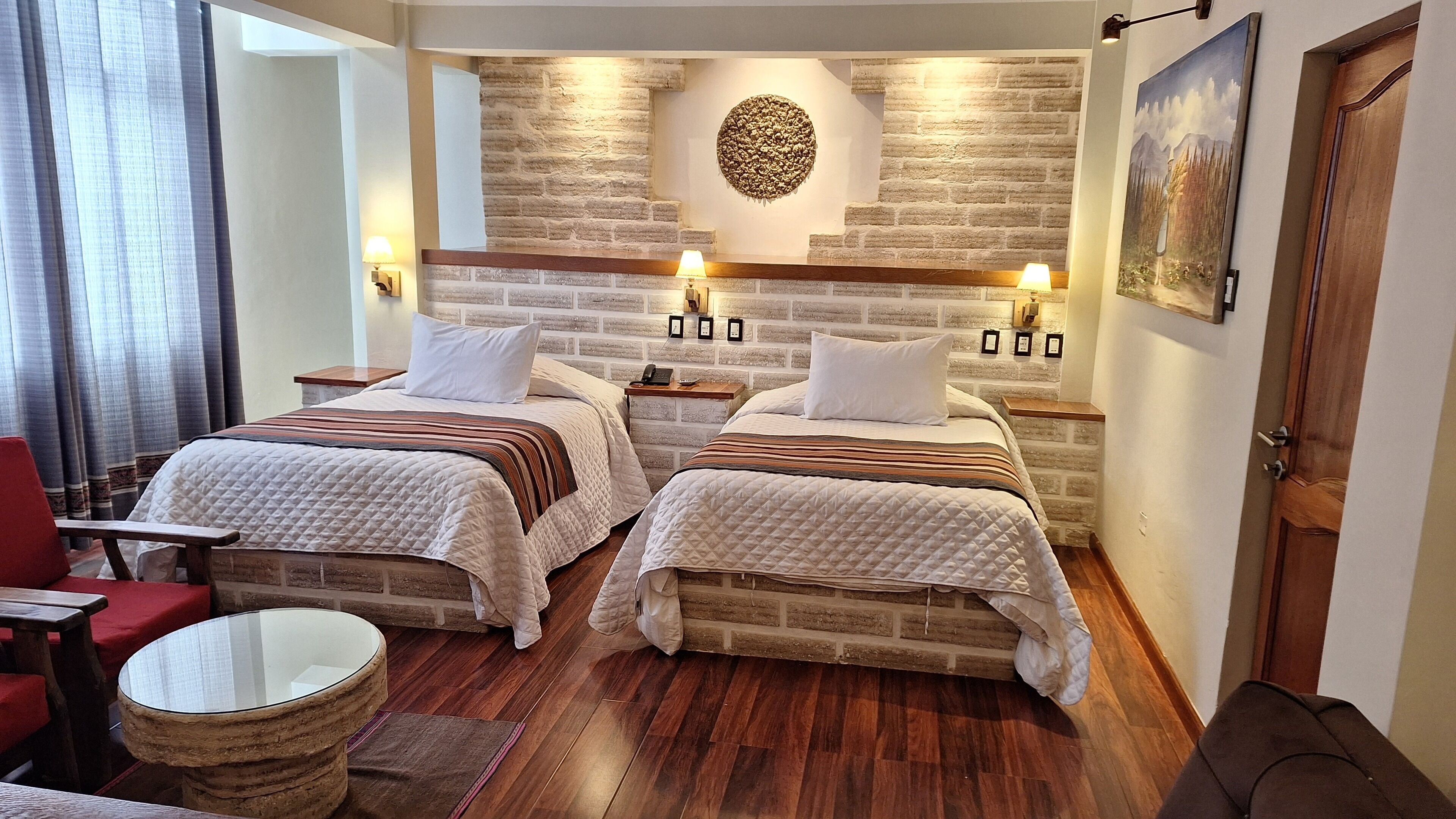 family room | free wifi, bed sheets