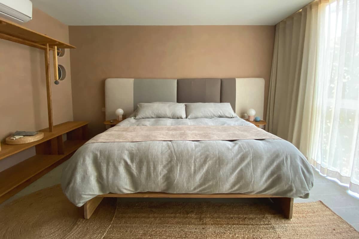 1 bedroom, in-room safe, laptop workspace, soundproofing