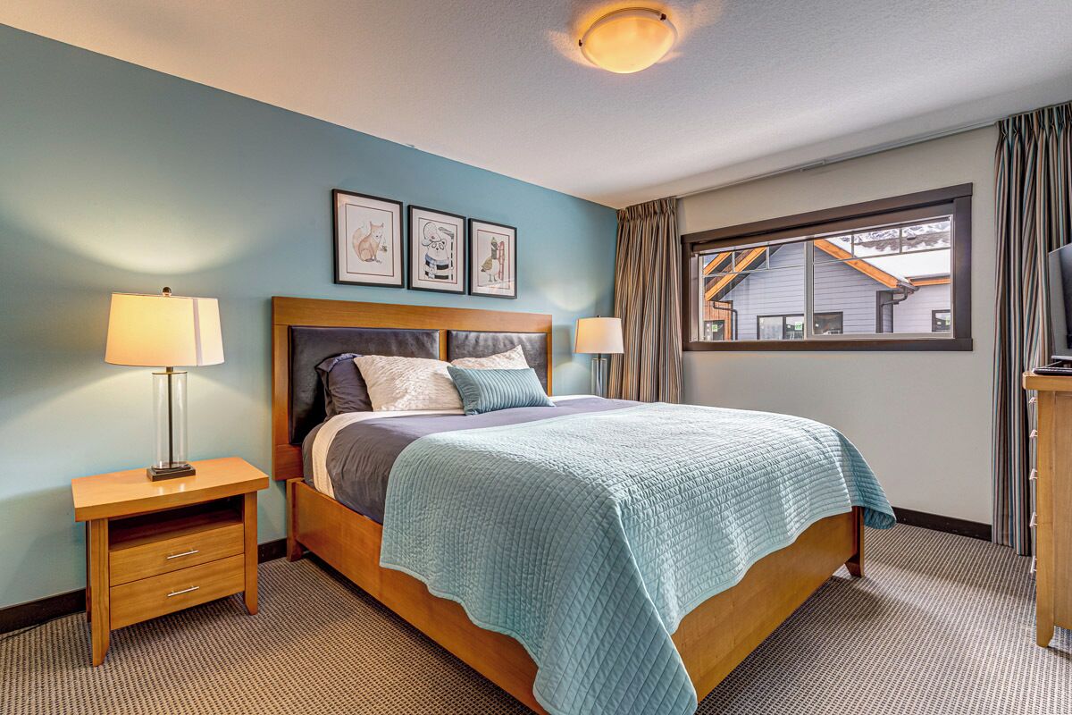 3 slaapkamers, een strijkplank/strijkijzer, gratis wifi, beddengoed