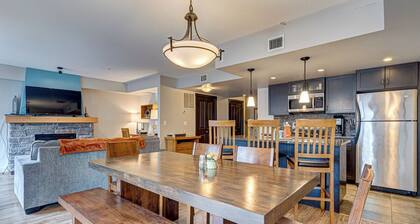 3BR, 1250SQFT, NATURE, HOT TUB, KING BEDS, PETS OK
