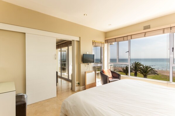 2 slaapkamers, een strijkplank/strijkijzer, internet, beddengoed