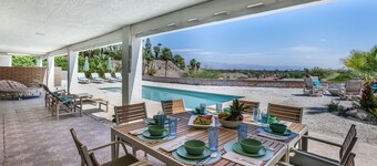Casual Elegance in the Desert | A Louisa Davis Property