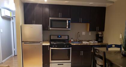Cutie 1bd , centrally located, upgraded