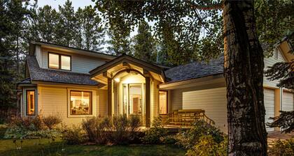 Abode at Fish Creek | Mountain Escape | Ideal Location | Private Hot Tub