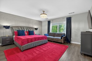 6 bedrooms, desk, iron/ironing board, travel crib - Modern Paradise 15 min 2 Coachella Festival 0.30 acres Lot With misty Huge pool (Indio)