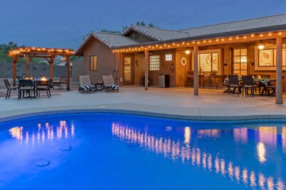 PEACEFUL: One Story, 1 Acre Lot, Htd POOL, Fire Pit, Cornhole, 3 Bikes, TVs All BRs, RV Parking