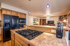 Unclassified image, 3 of 49, button