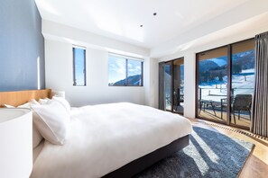 Luxury Apartment, 5 Bedrooms, Non Smoking, Mountain View | In-room safe, individually decorated, individually furnished - ROKA (Hakuba)
