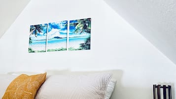 1 bedroom, desk, free WiFi, bed sheets