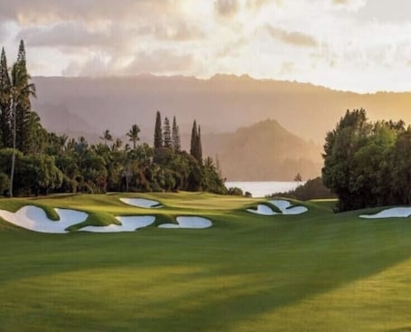 Golf. Elegant Princeville Condo with Cozy Loft Bedroom