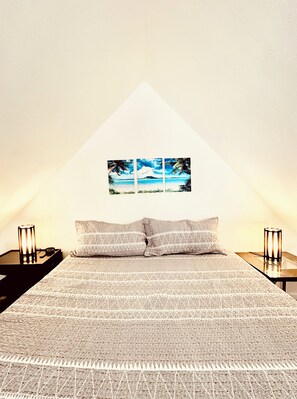 1 bedroom, desk, free WiFi, bed sheets