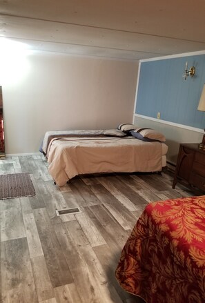 5 bedrooms, free WiFi, bed sheets - 2 pond lodge (Lisbon)