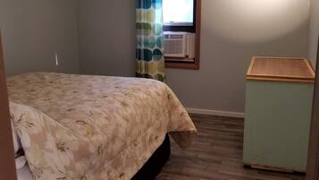 5 bedrooms, free WiFi, bed sheets