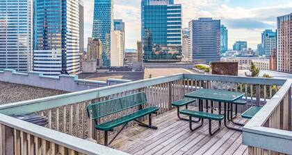 14th-Floor Condo in Downtown Seattle W/ City Views, Shared Rooftop Deck & WiFi