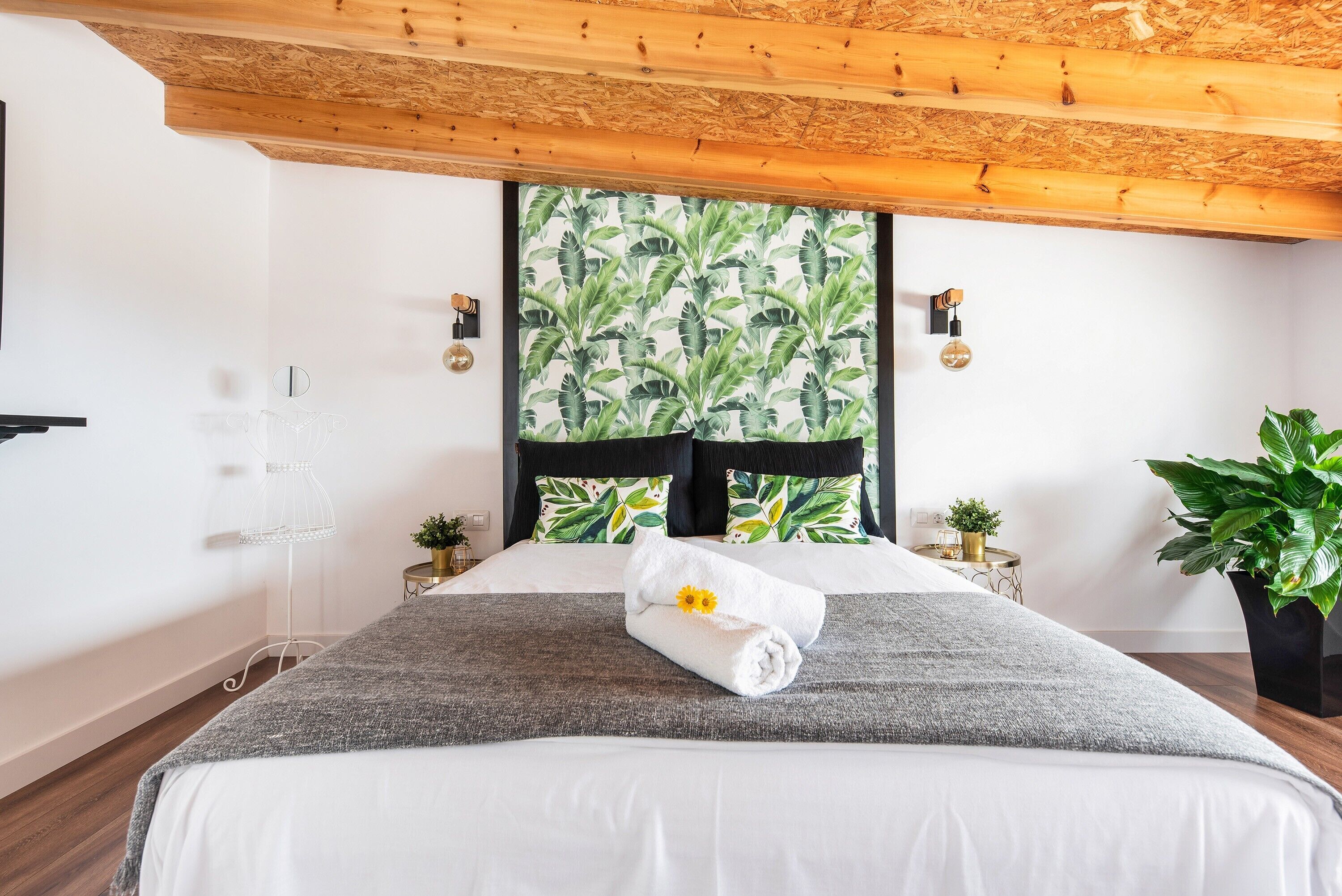 2 slaapkamers, een strijkplank/strijkijzer, gratis wifi, beddengoed