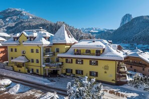 Exterior - Villa Stella Apartment N52 near the ski lifts. Wi-Fi, terrace and garden (St.Ulrich)