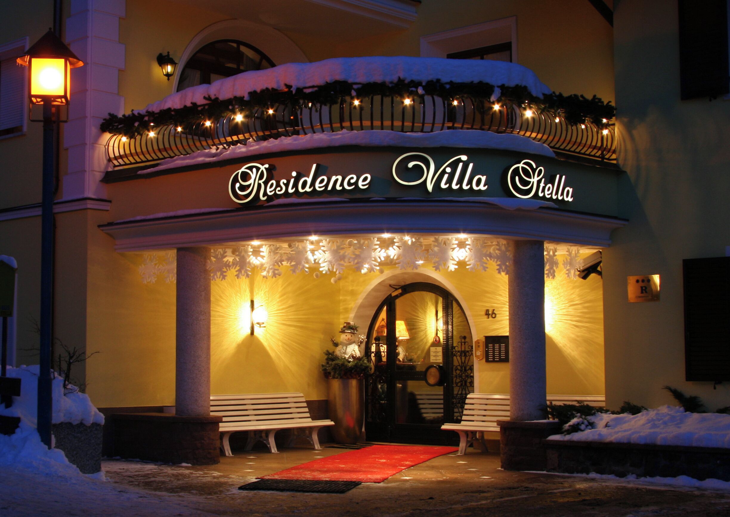 تفاصيل الفندق من الخارج