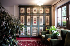 Interior - "Villa Stella Apartment N51" near the ski lifts. Mountain view, terrace and garden (St.Ulrich)