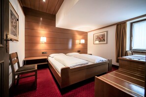 3 slaapkamers, een strijkplank/strijkijzer, gratis wifi, beddengoed