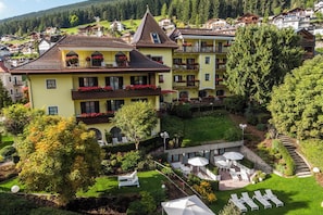 المنشأة من الخارج