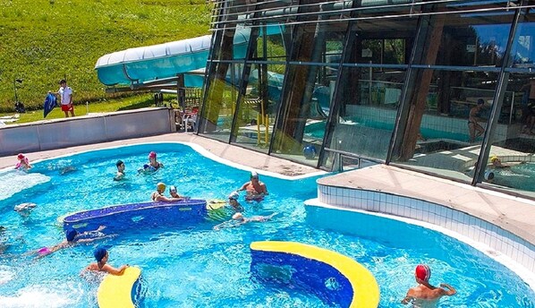 Pool - Villa Stella Apartment N 56 near the ski lift with mountain view and garden (St.Ulrich)