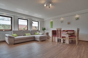 Unclassified image, 2 of 23, button