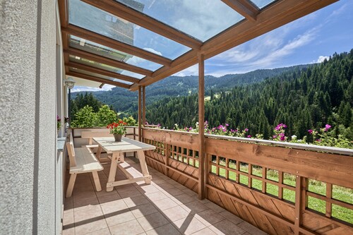 Ferienwohnung "BlasigSuite Blasighof" mit Bergblick, WLAN, Terrasse & Garten